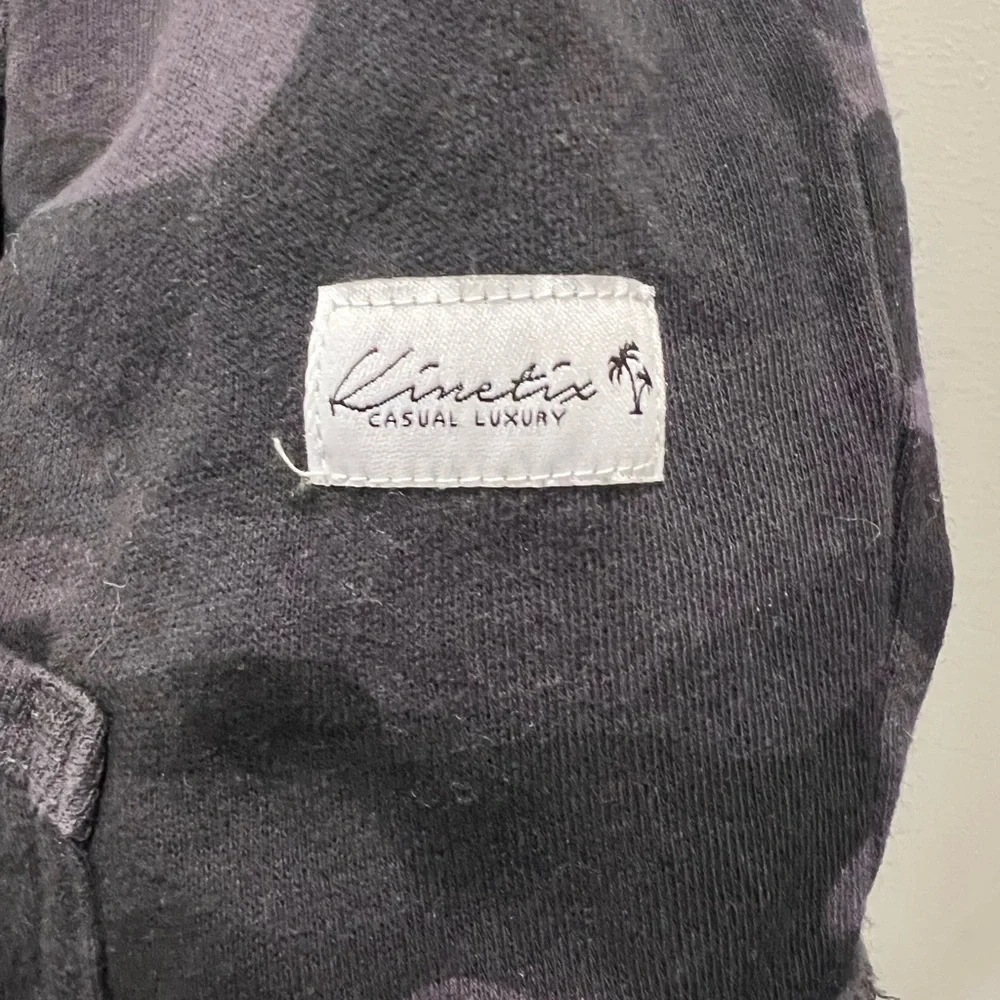 Women’s Sz Medium Kinetix Camo Hoodie - Picture 4 of 4